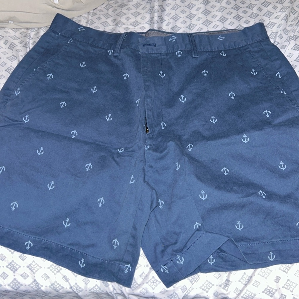 Amazon Essentials Blue Classic Fit Anchor Print Shorts - 36